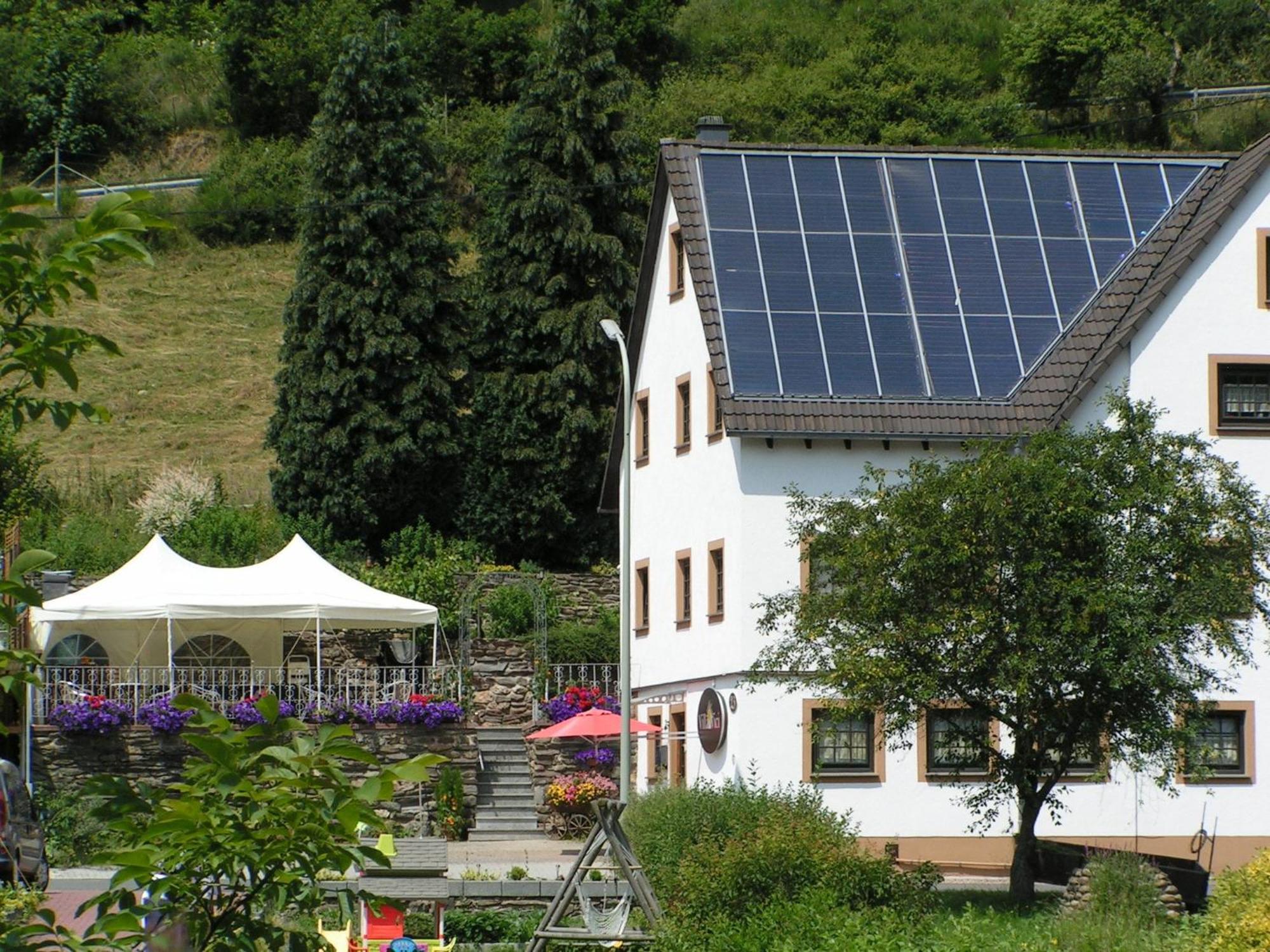 A Modern Apartment In The Hunsr Ck Region S Romantic Drohn Valley Merschbach Extérieur photo