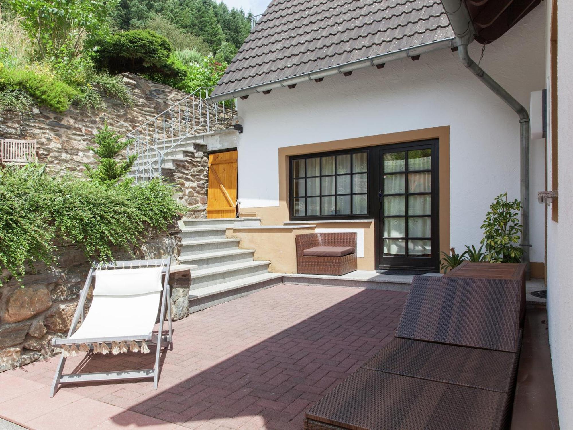 A Modern Apartment In The Hunsr Ck Region S Romantic Drohn Valley Merschbach Extérieur photo