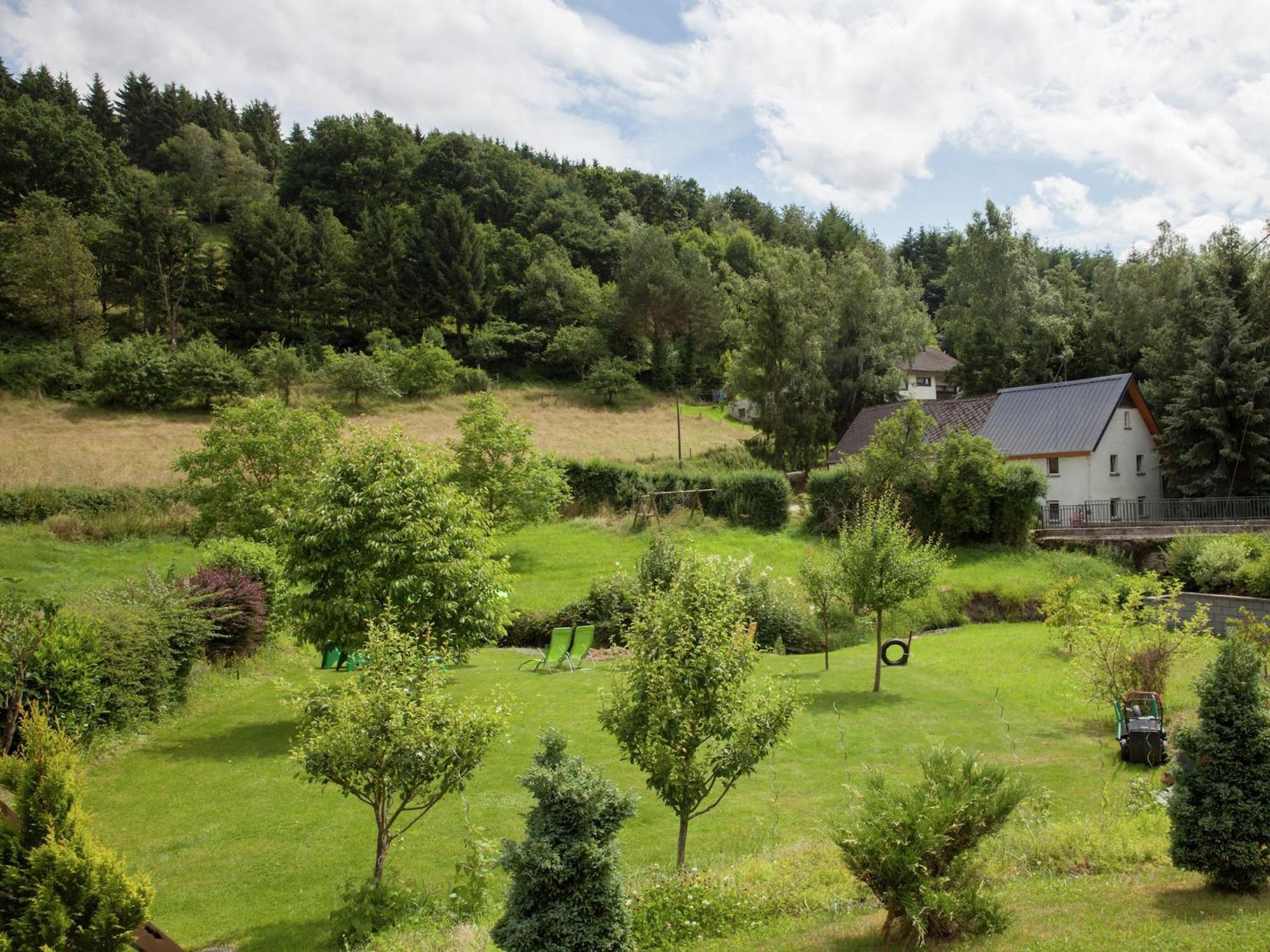 A Modern Apartment In The Hunsr Ck Region S Romantic Drohn Valley Merschbach Extérieur photo