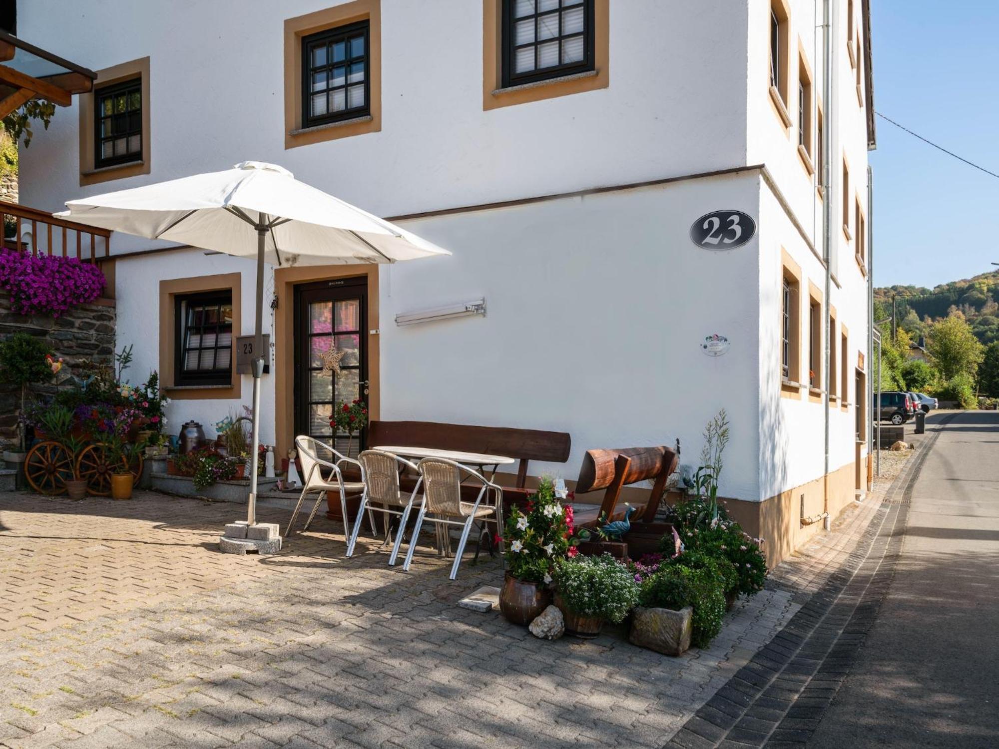 A Modern Apartment In The Hunsr Ck Region S Romantic Drohn Valley Merschbach Extérieur photo